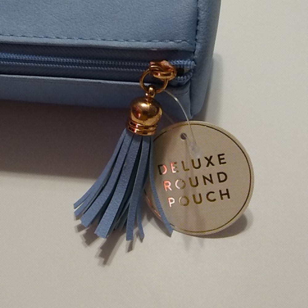 Nwt Deluxe Round Pouch - Picture 5 of 10